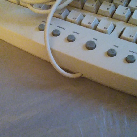 Microsoft Internet Keyboard - Picture 7 of 16